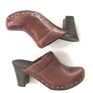 Dansko Size 39 Strapless Brown Leather Mules S8